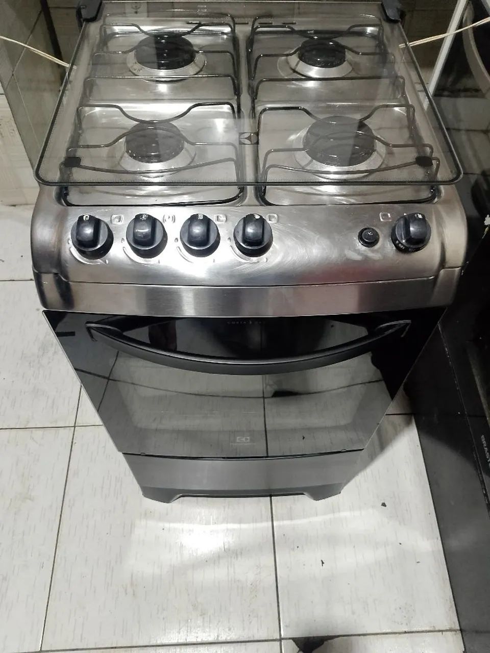 Fogão Eletrolux de 4 bocas inox
