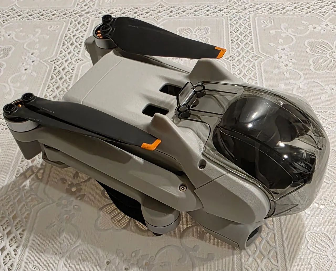 DRONE DJI MINI 3 FLY MORE COMBO - NOVISSIMO (MUITO POUCO USO) - R$ 3.500 - Foto 3