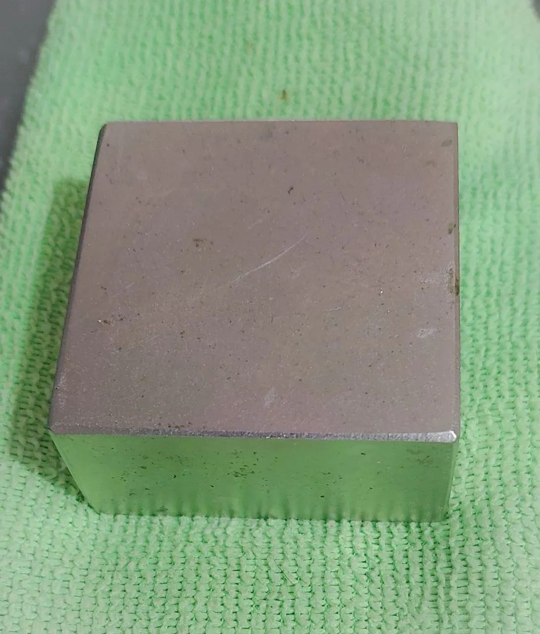 Ímã de Neodímio Bloco Super Forte (5x5x2,5cm) - Foto 2