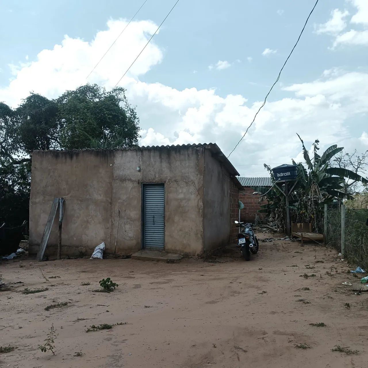 Vendo lote com uma pequena casa.  - Foto 2