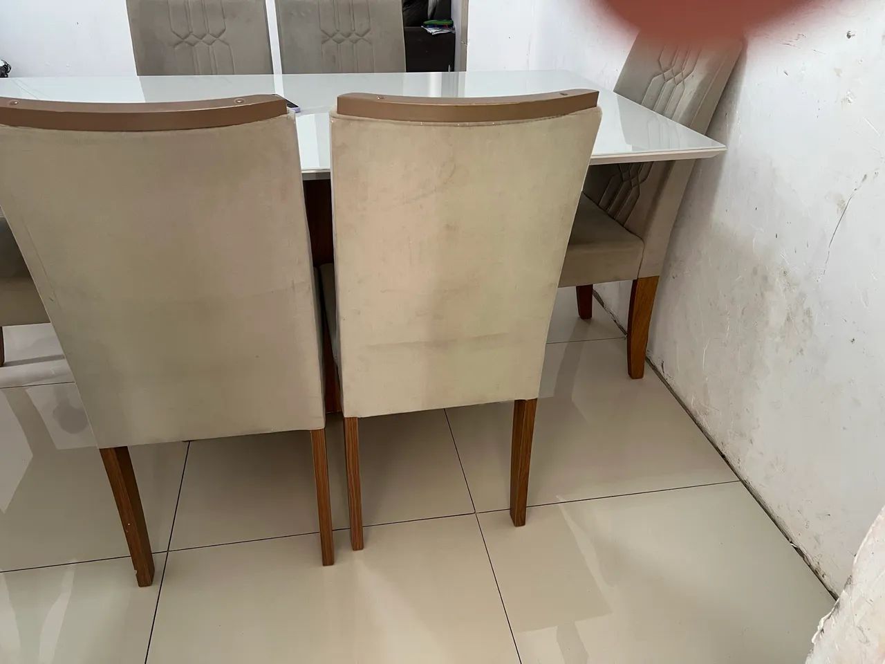Mesa com 6 cadeiras em ótimo estado  - Foto 5