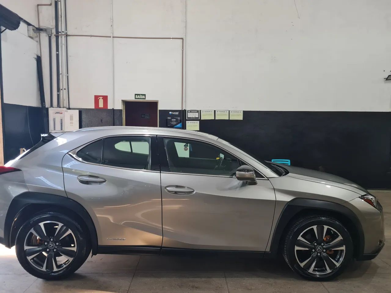 Lexus UX-250h Dynamic 2.0 16V Aut.(hybrid), foto 4 de 10