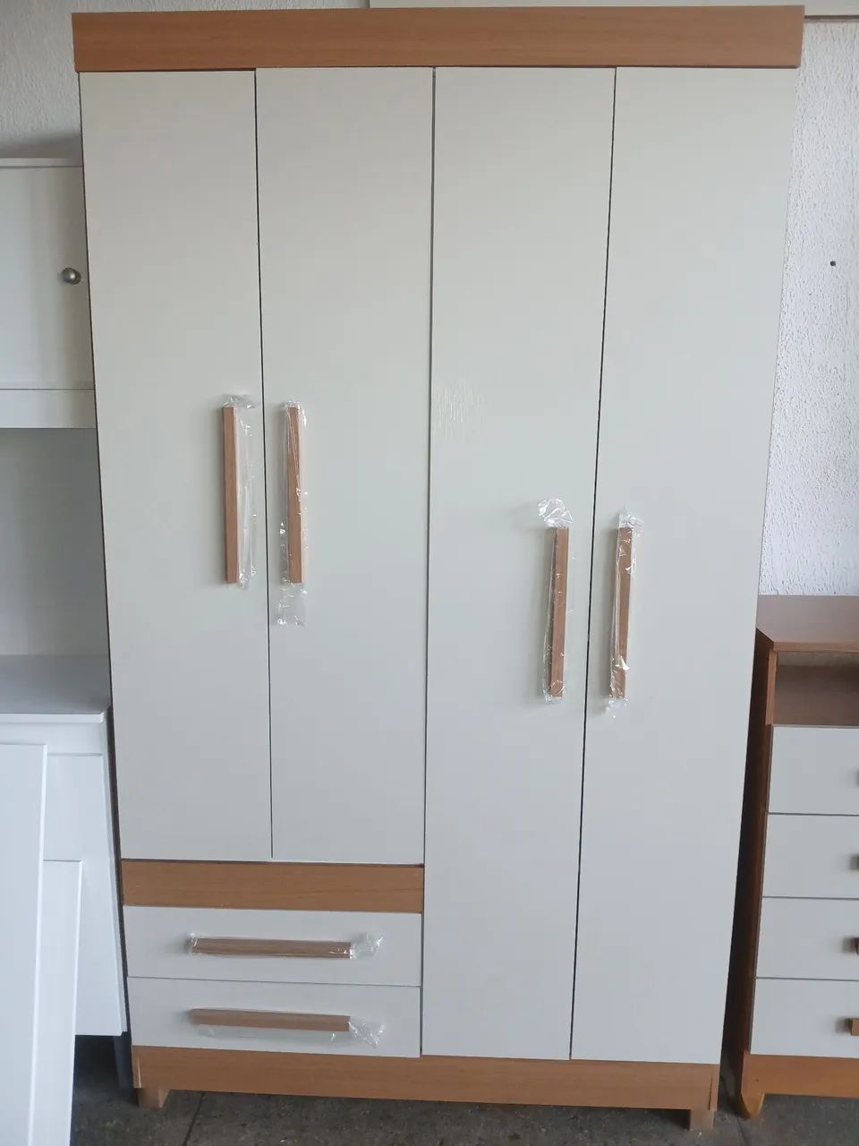Guarda roupa de solteiro / roupeiro NOVO - Foto 3
