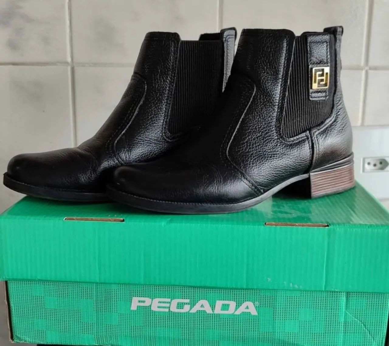 Botas femininas  - Foto 2