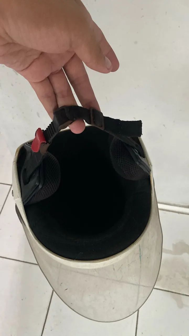 Capacete