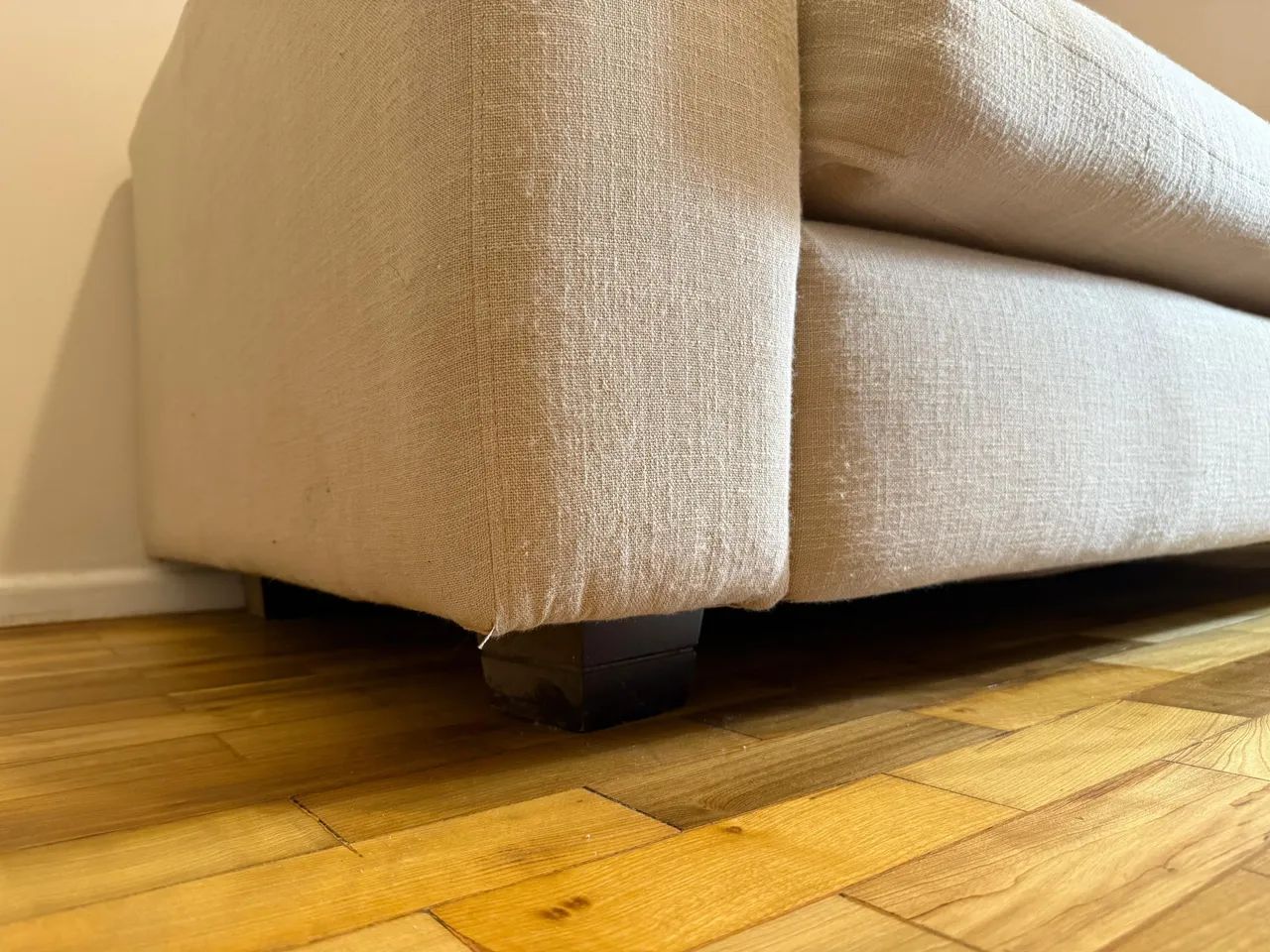 Comfortable Sofa65138122959618121