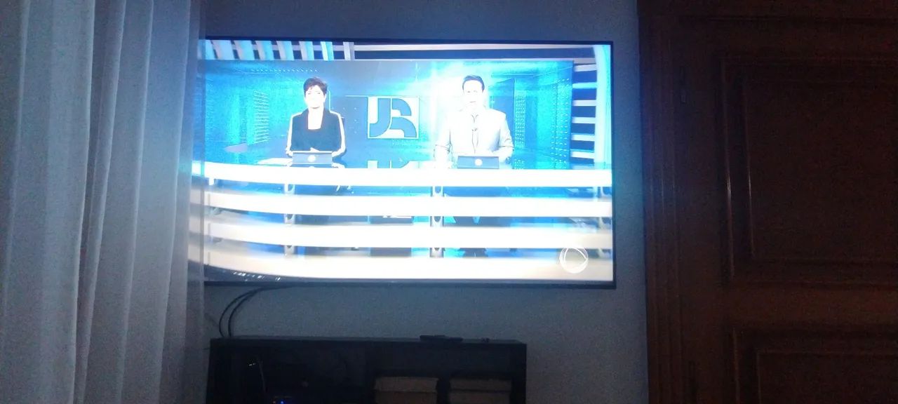 Vendo tv semi nova. Samsung/ Smart 50 polegadas - Foto 2