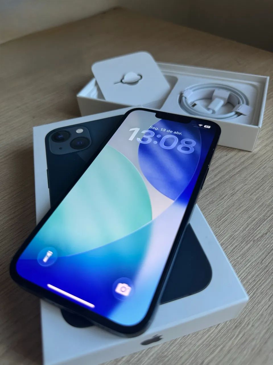 iPhone 13 256GB Completo na caixa - Celulares e Smartphones - Área