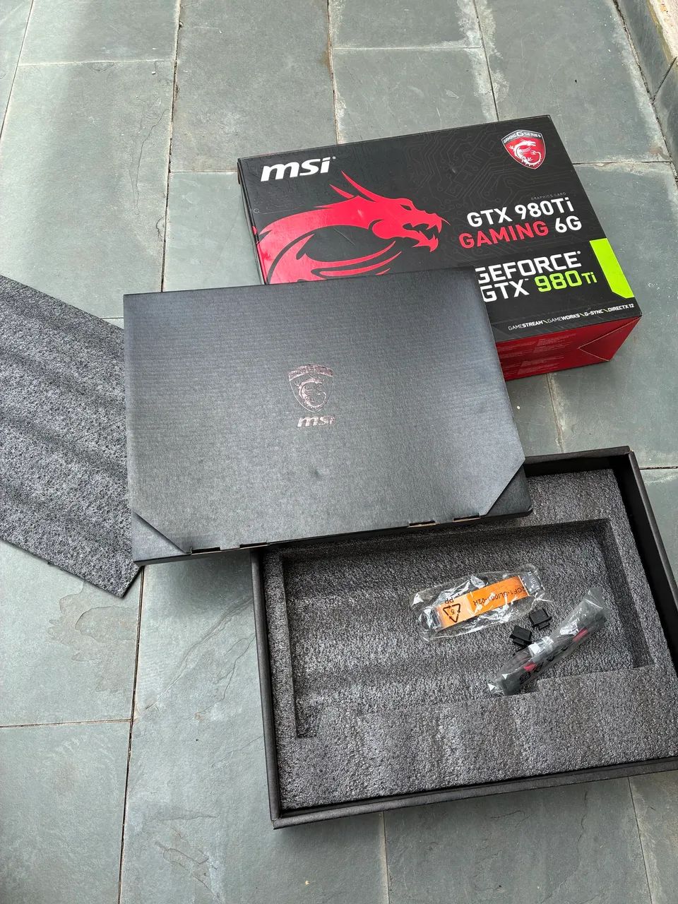 Caixa da Placa de Video GTX 980ti MSI - Foto 3