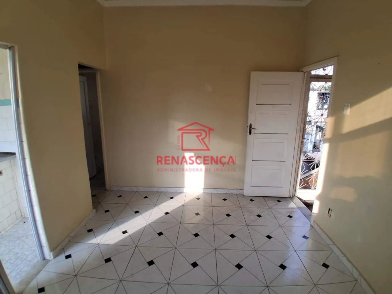 Apartamento de 2 Quartos em Olaria.