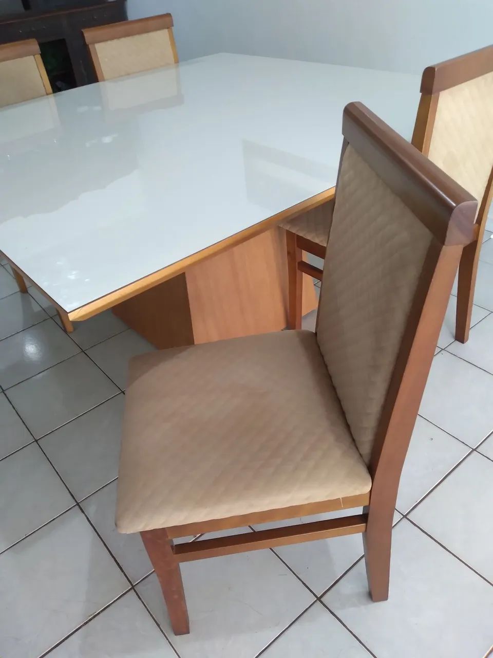 Mesa com cadeiras - Foto 3