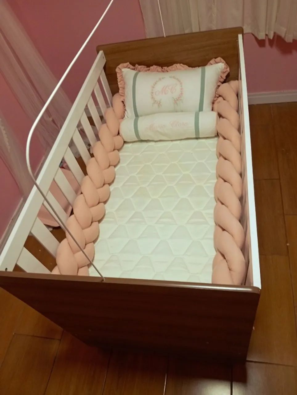 Berço Cama com colchão super novo.
