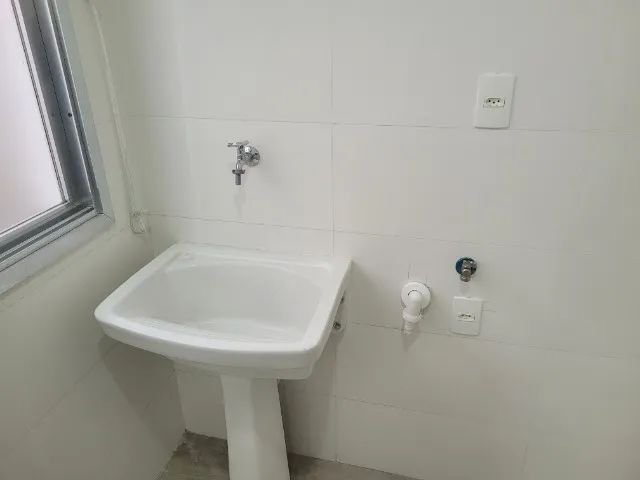 2 Dormitórios - 1°Andar - Todo reformado - Sem elevador - Garagem - Foto 4
