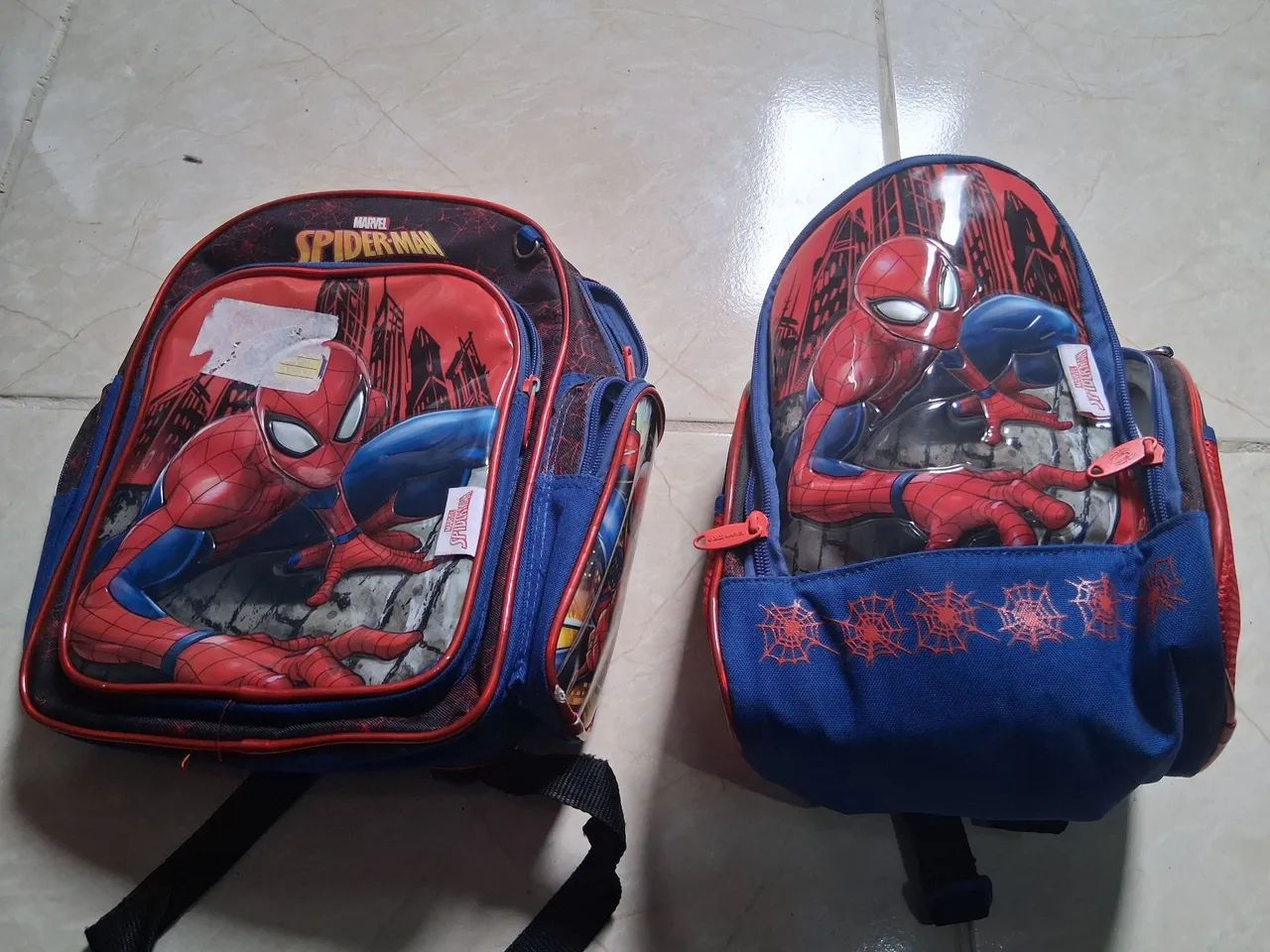 Mochila  do homem aranha 