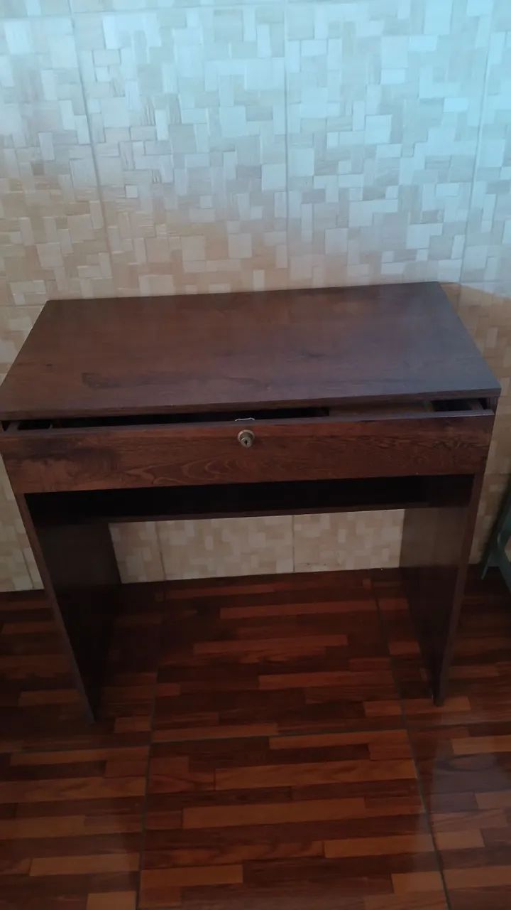 Escrivaninha com gaveta  - Foto 3