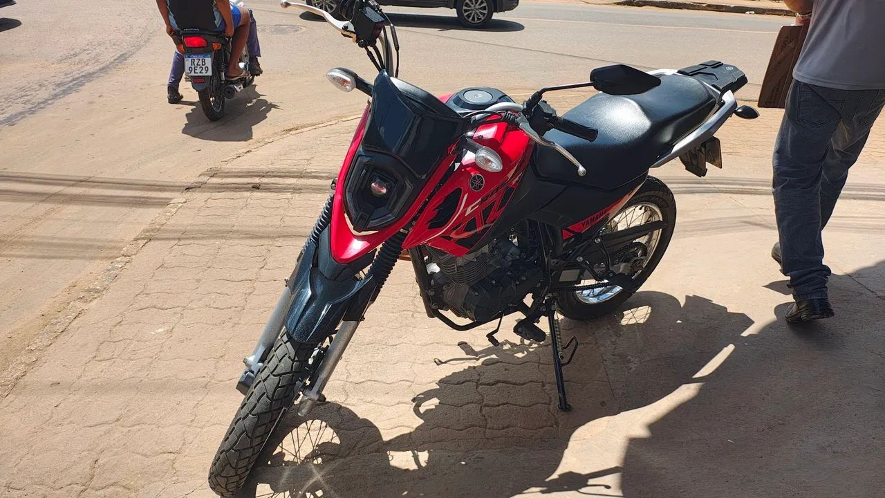 Crosser XTZ 23/24 vermelha 