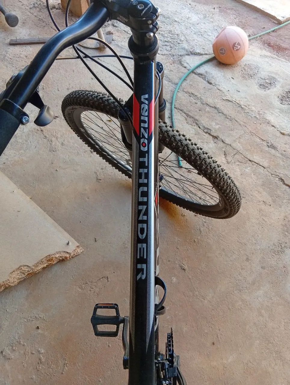 Bicicleta Aro 29 x 19, 21v, Venzo com nota fiscal  - Foto 3