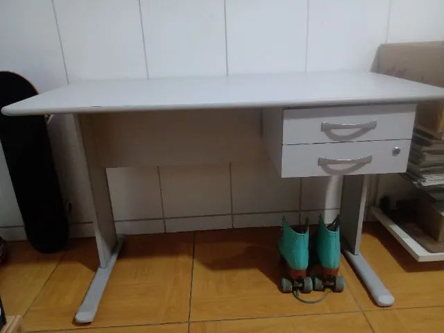 Mesa e cadeira de escritório  - Foto 2