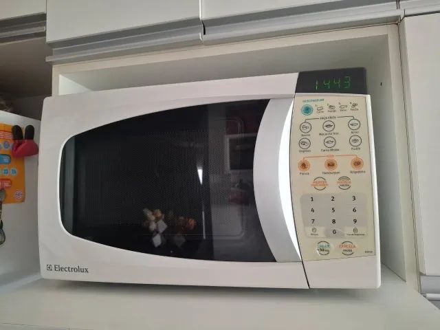 Microondas Eletrolux 18 litros