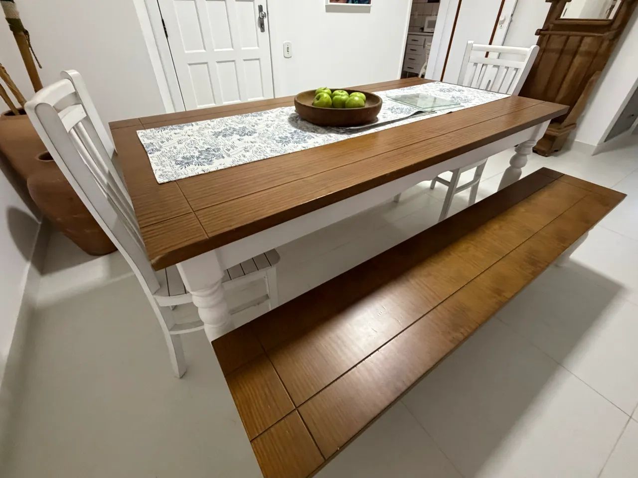 Mesa madeira maciça e tampo 100% mdf - Foto 4