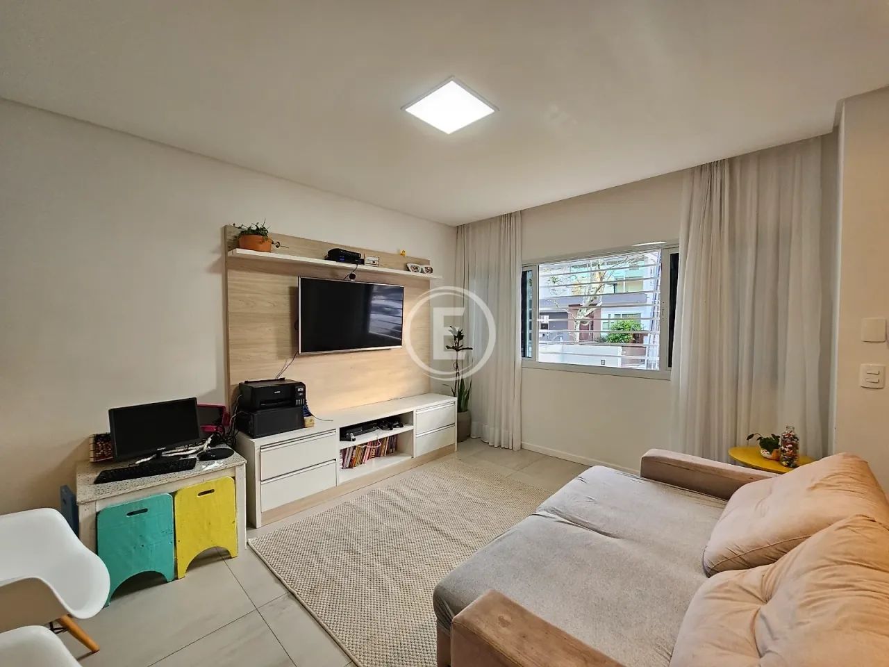 Casa com 4 Suítes e 243 m² - Pedra Branca - Foto 5