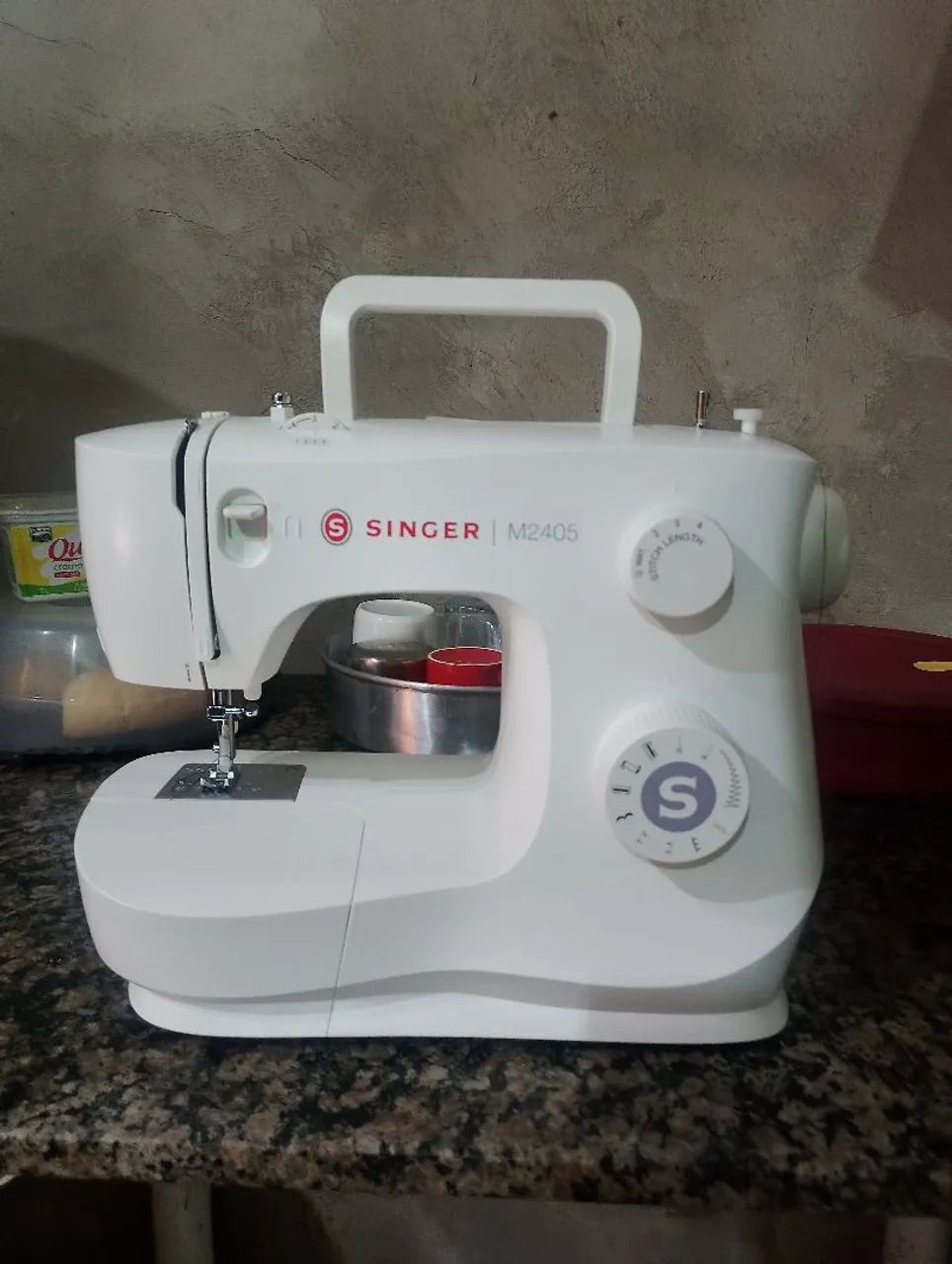 Máquina de costura nova Singer nunca usada 
