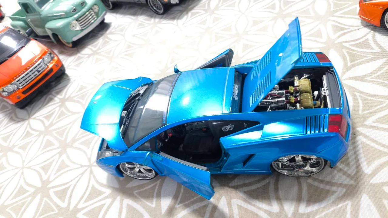 Lamborghini 1/18 linda  - Foto 4