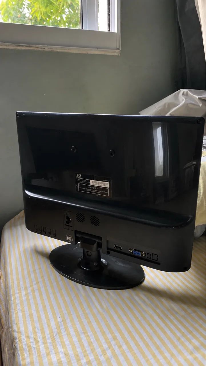 Monitor HQ 15,6 pol" - Foto 2