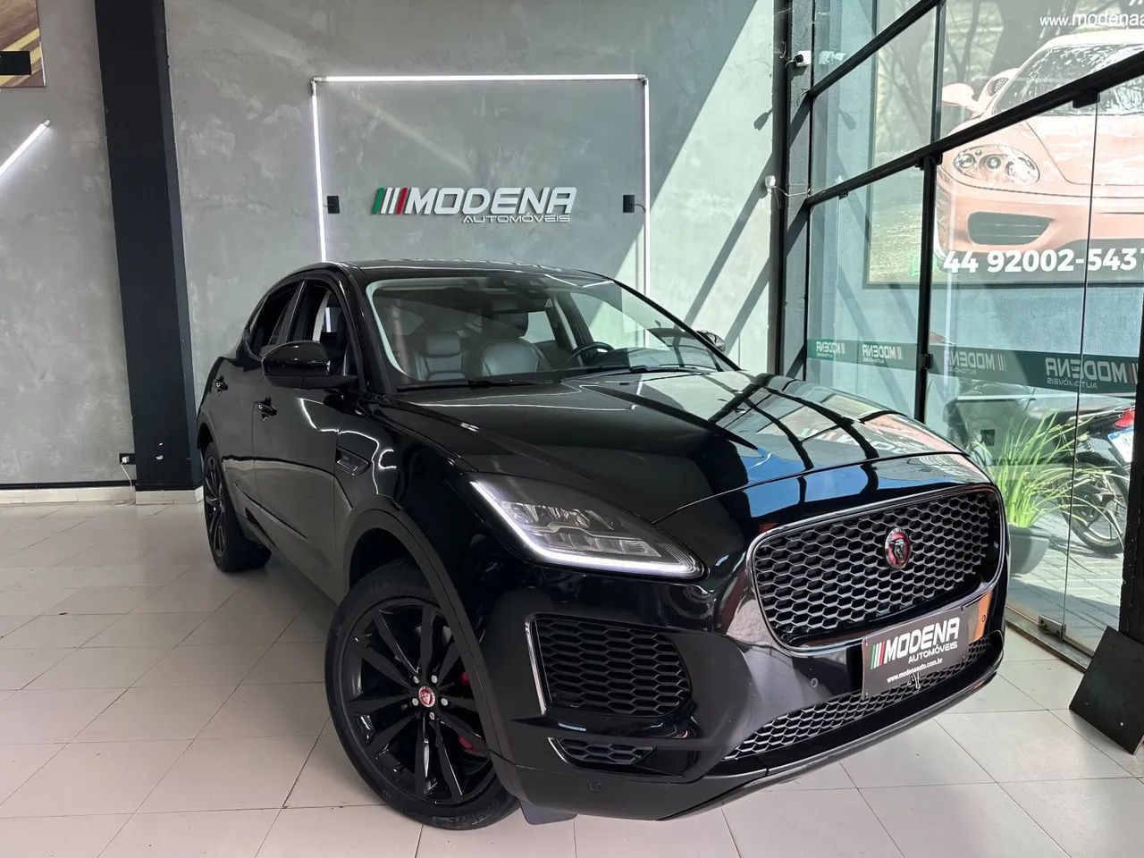 Jaguar E-Pace 2.0 AWD 249cv Aut. 2019 - Foto 3