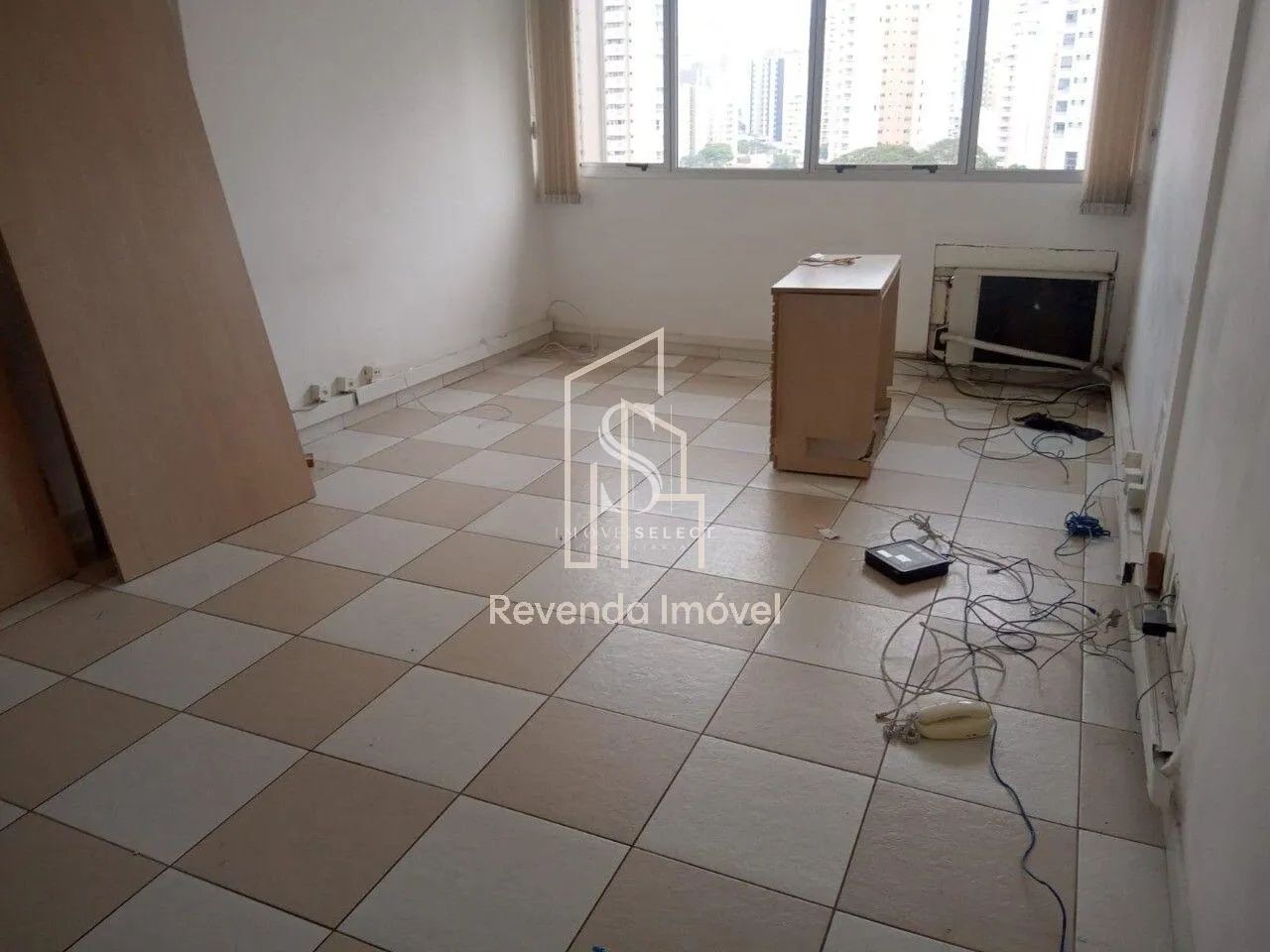 Edificio Center Lapa na Barra Funda, Conjunto Comercial de 60m² com 2 vagas.