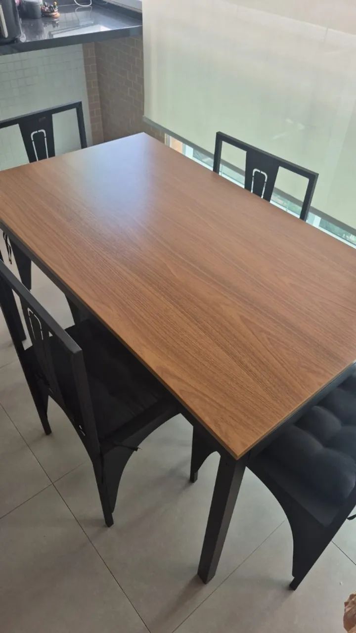 Mesa de jantar industrial - metric - 130x75 - madeira