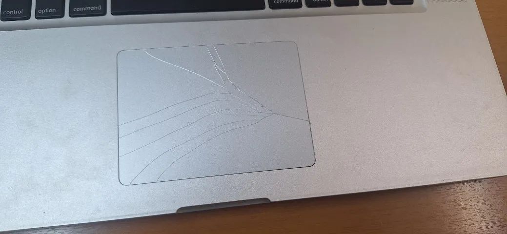 APPLE MACBOOK PRO 15" - CORE i5 - PARA REPARO  - Foto 3