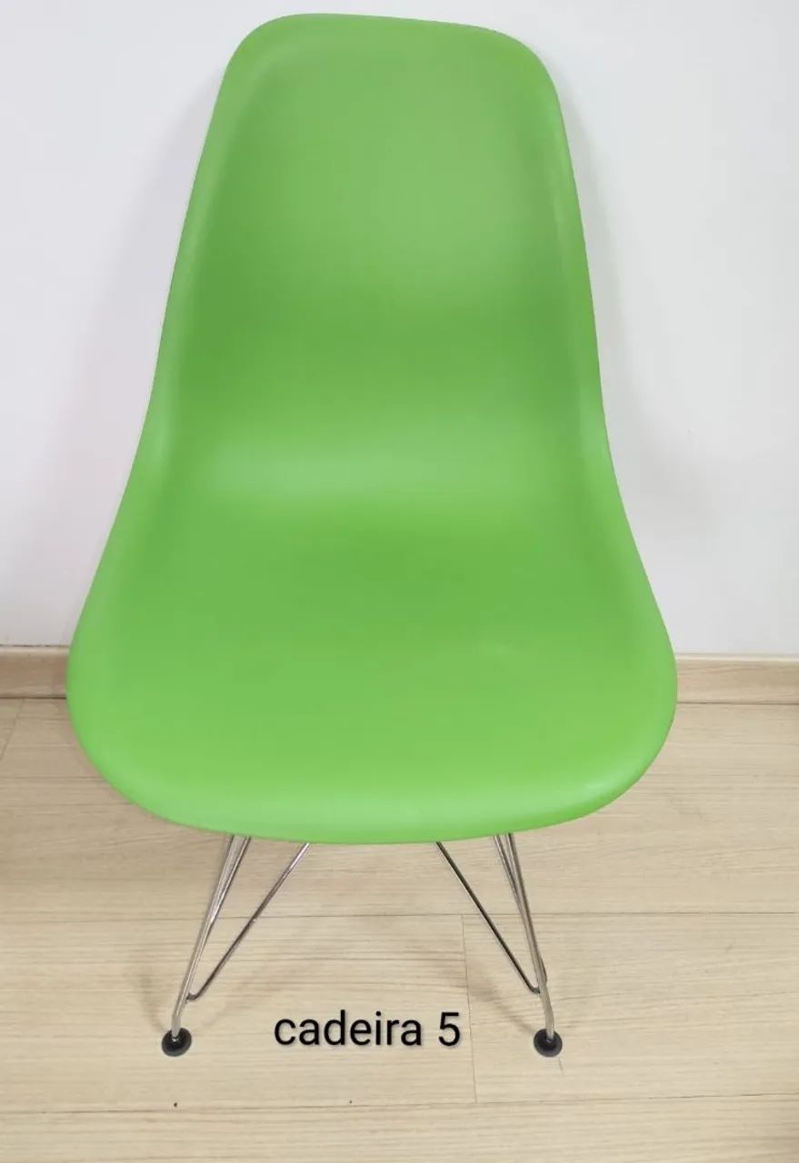 CADEIRA VERDE EAMES EIFFEL - CONJUNTO COM 5 CADEIRAS - OPORTUNIDADE<br> - Foto 3