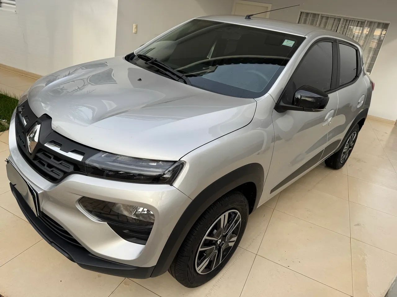 Renault Kwid Intense 1.0 Flex 12V 5P Mec. 2025 - Foto 2