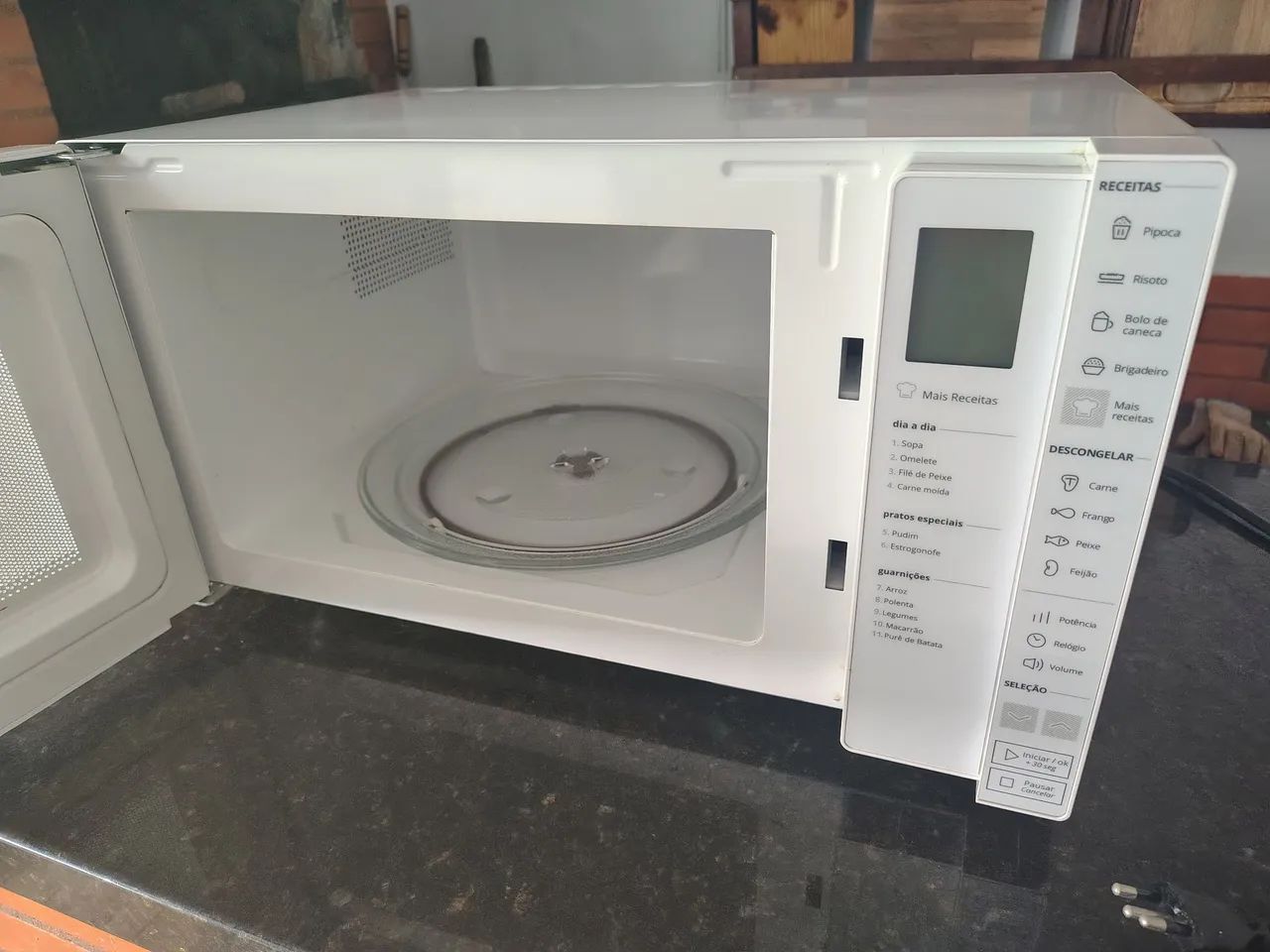 Microondas Brastemp 32 litros  - Foto 2