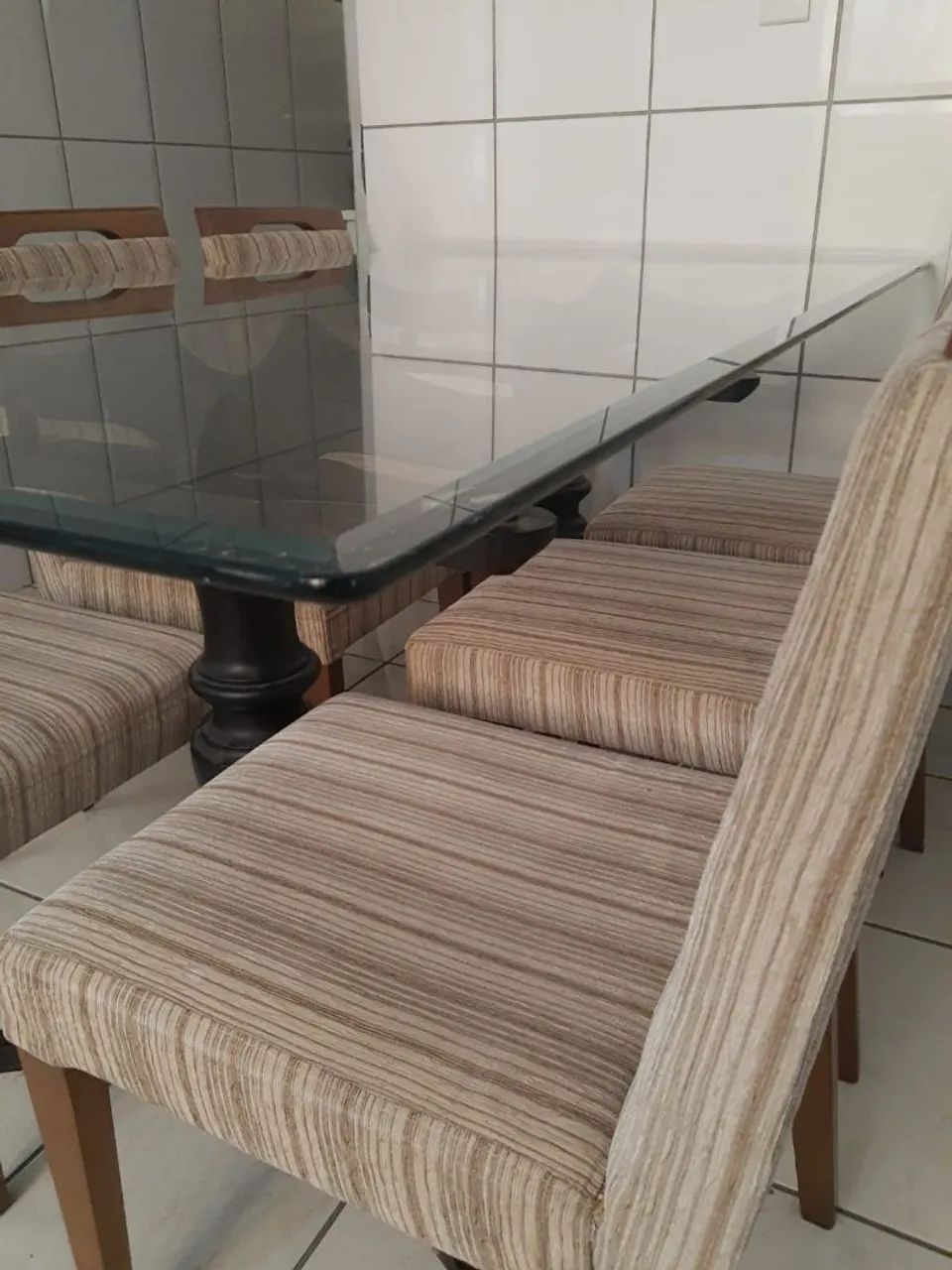Mesa de vidro com 6 cadeiras  - Foto 3