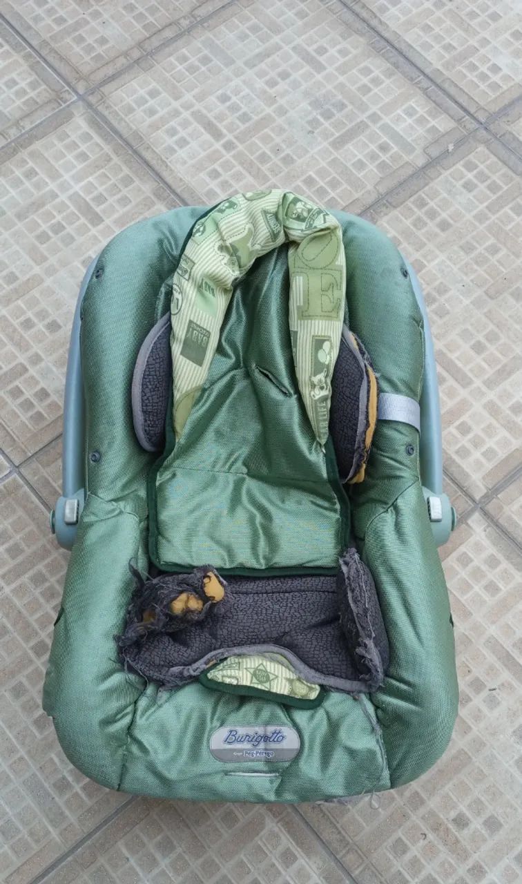 Cadeirinha bebê conforto usada