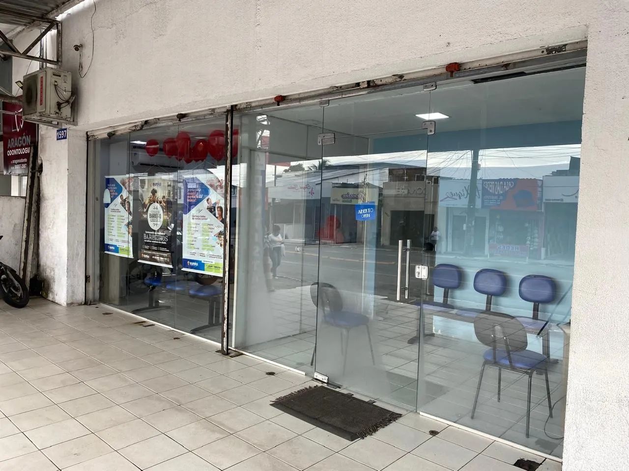 Vitrine e Portas de Vidro (Venda ou Troca) - Foto 3