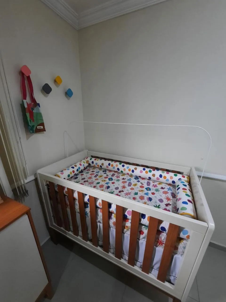 Berço que vira mini cama