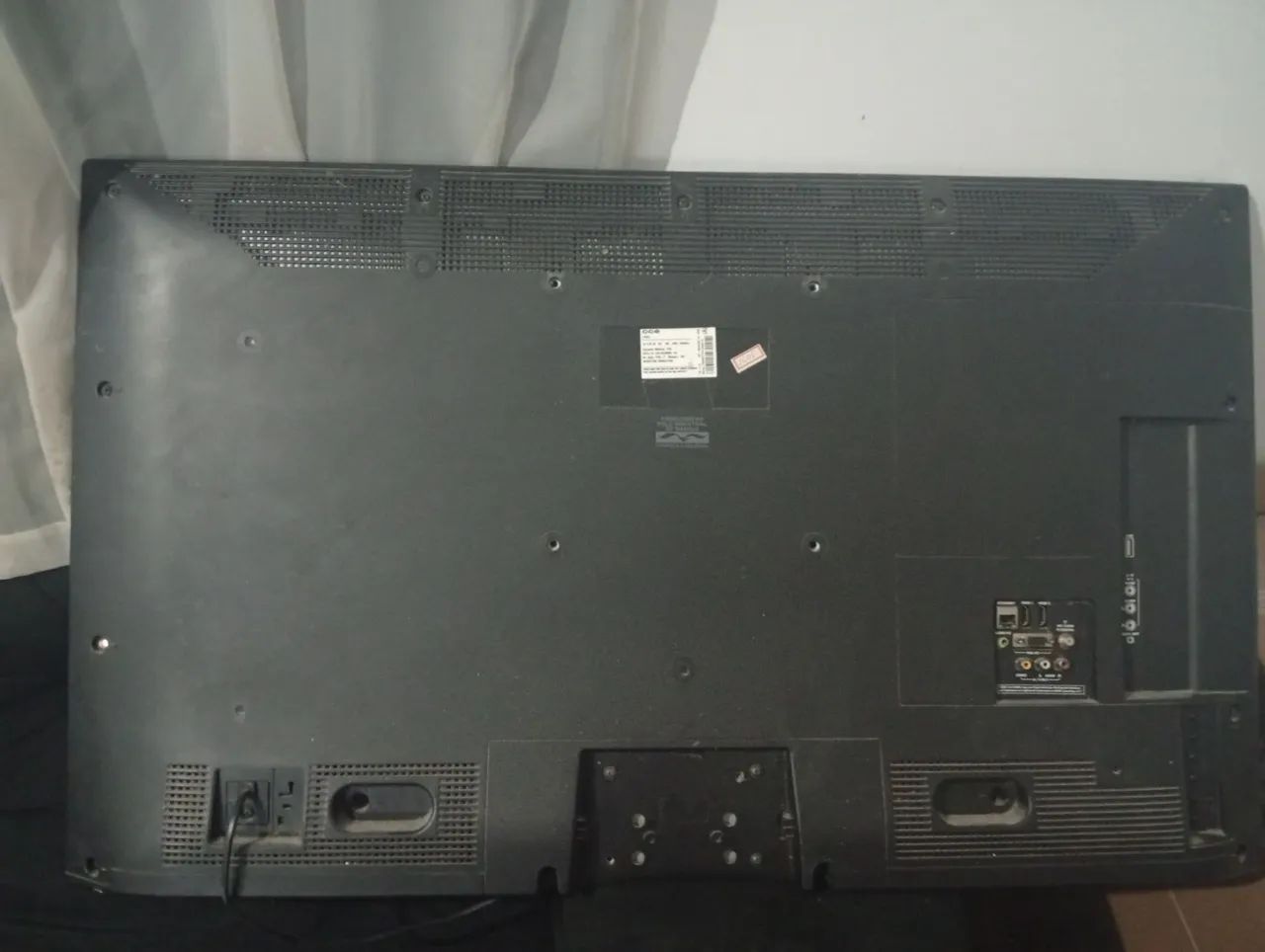 Vendo duas tvs 300,00 não é smart - Foto 3