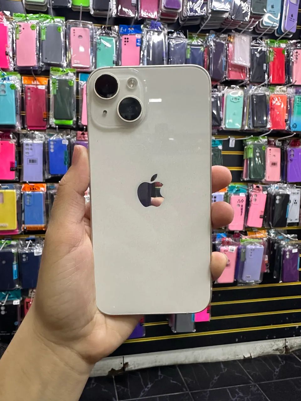 iPhone 14 - 128 GB - R$ 2.500