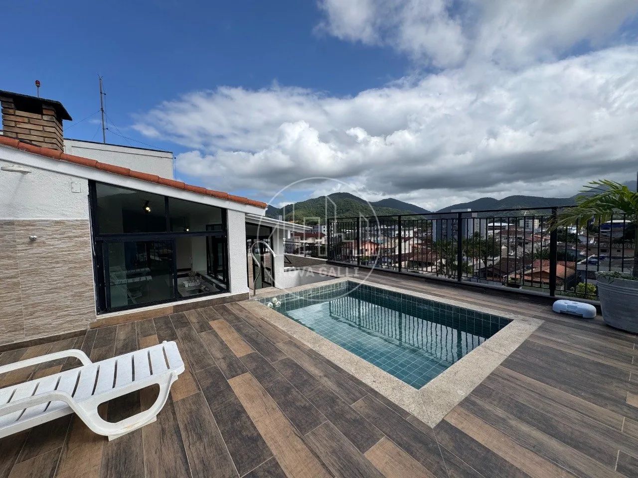 Cobertura duplex com 3 quartos no Centro de Ubatuba