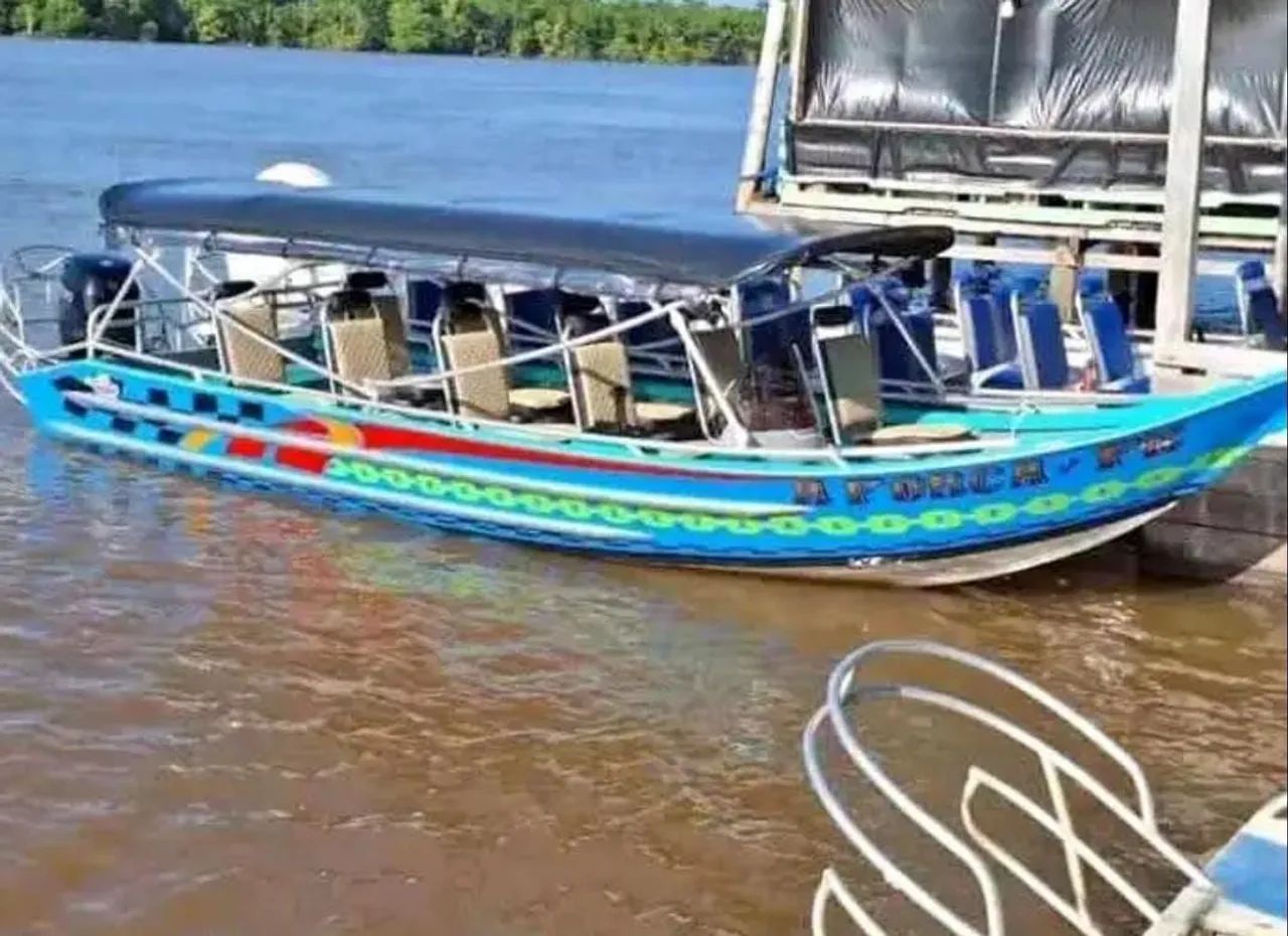 Lancha voadeira 