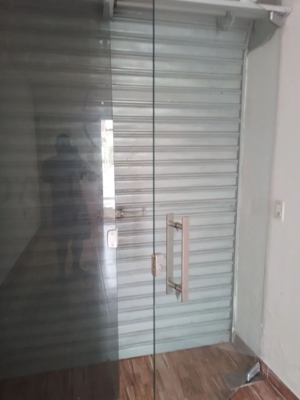 Porta de vidro temperado completa 