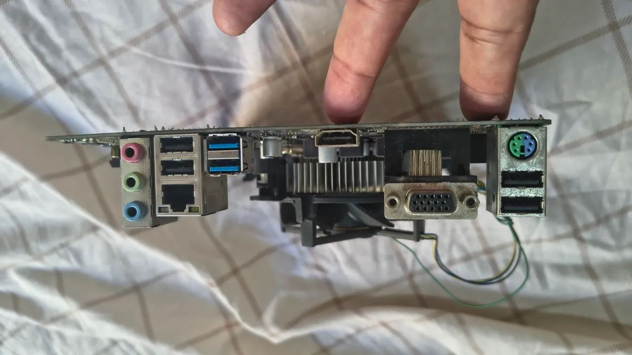 H310 + i3 9100f - Foto 3