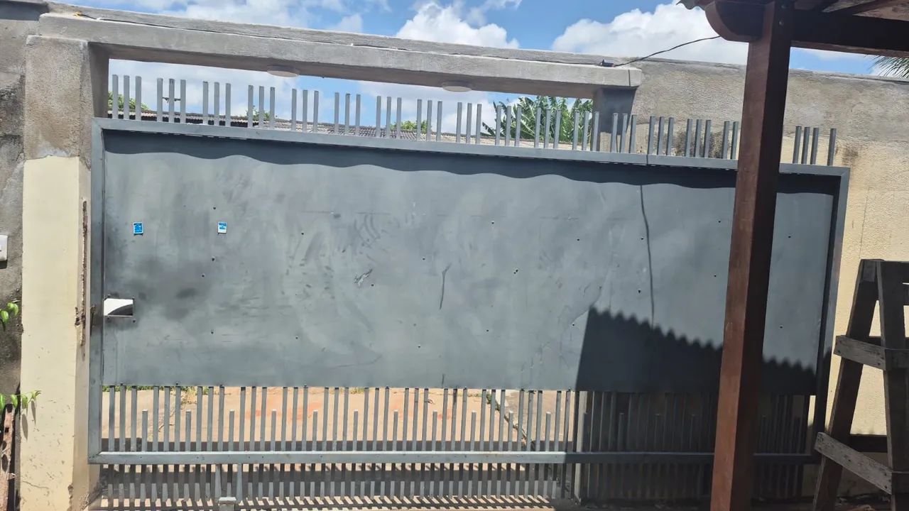 Portão de ferro galvanizado e chapa de zinco - Foto 3