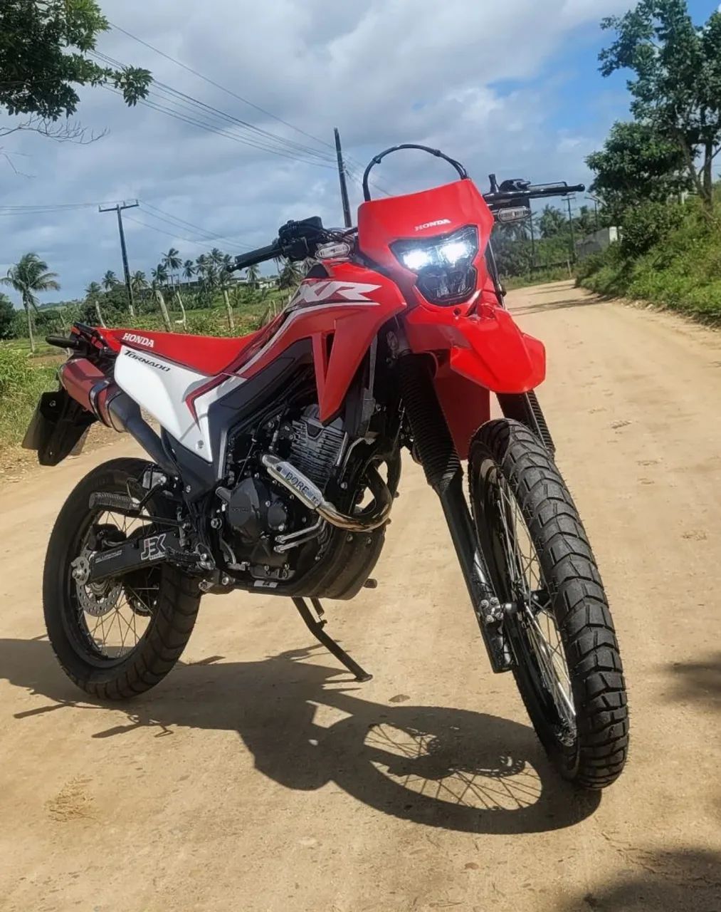 Tornado XR300 