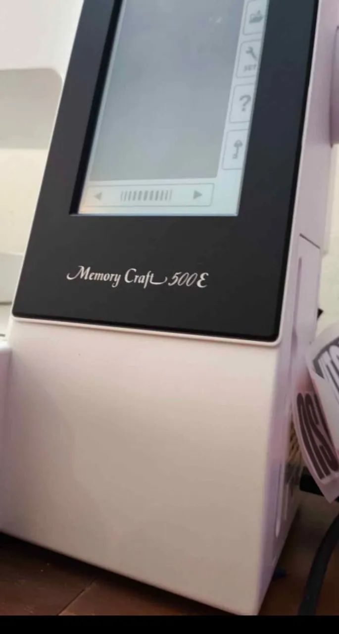 Máquina de bordar Janome 500e - Foto 3