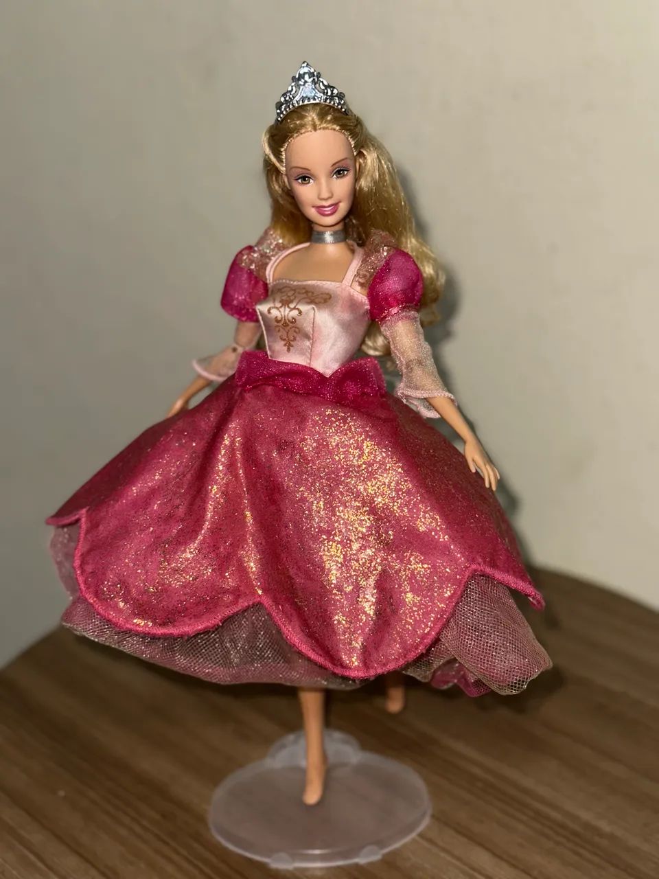 Boneca Barbie Gennevieve - 12 Princesas Bailarinas