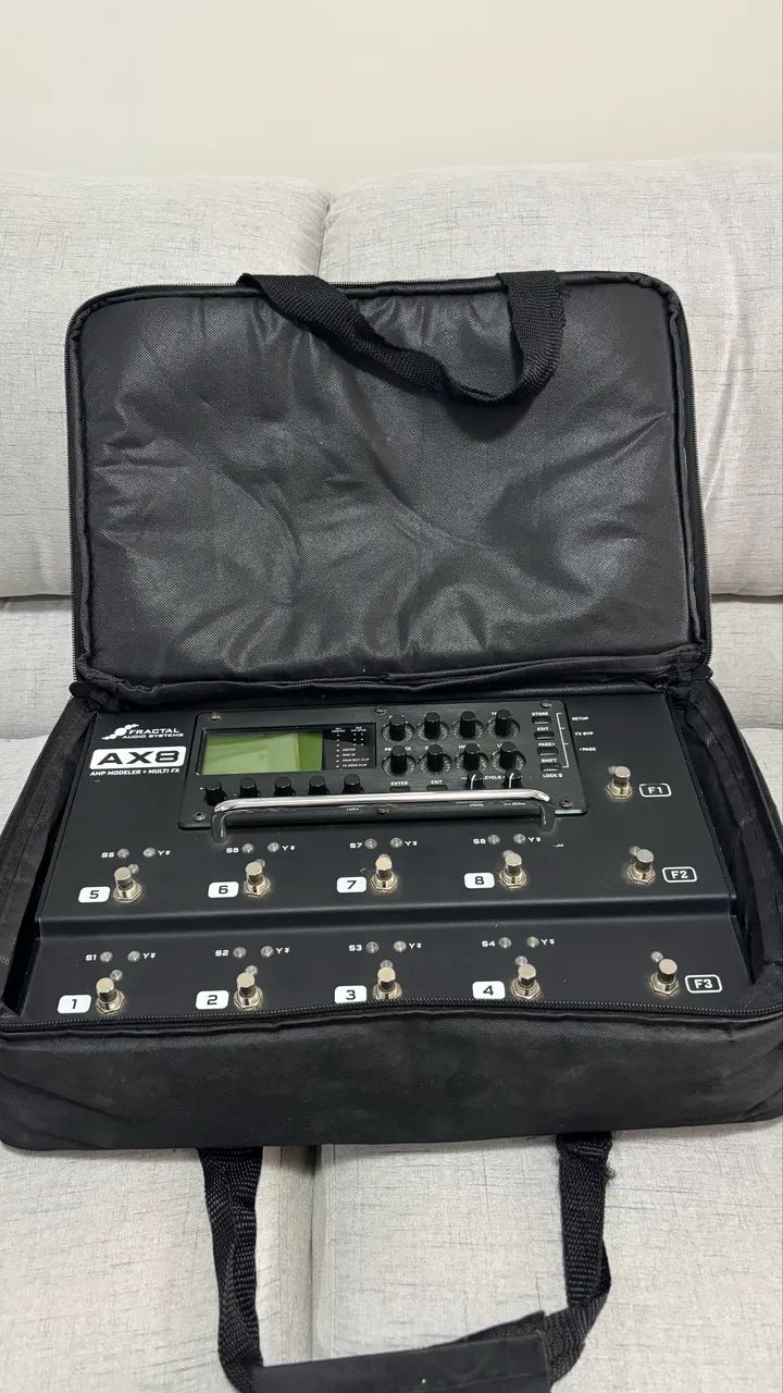 FRACTAL AX8
